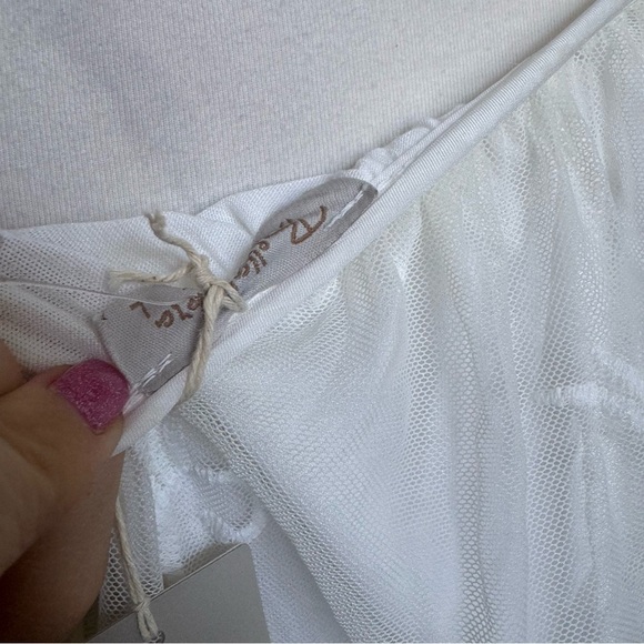 NWT Made in Italy White Embroidered Lace Peasant Boho Top Romantic Cottagecore L - Picture 8 of 9